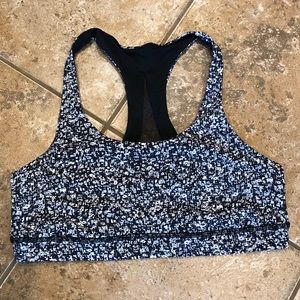 Lululemon Invigorate sports bra